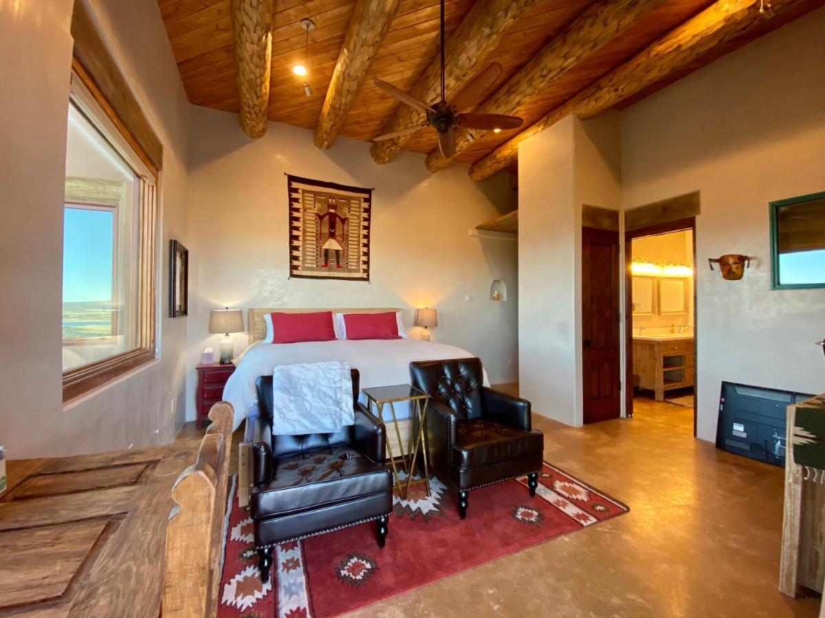 The Grand Hacienda Inn With Breakfast Abiquiu Exterior photo
