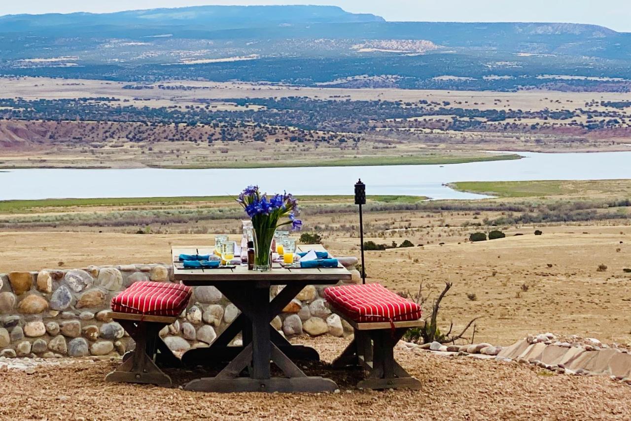 The Grand Hacienda Inn With Breakfast Abiquiu Exterior photo
